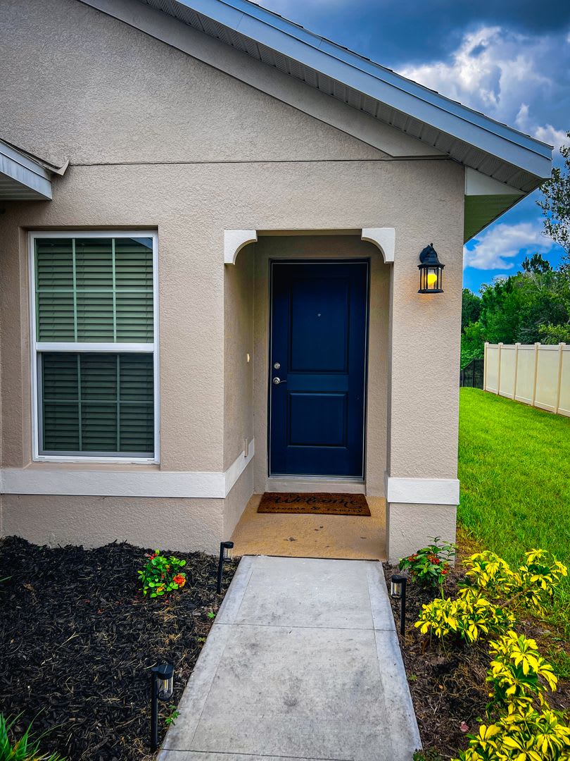 Beautiful 3 Bedroom Home with Pond View & No Rear Neighbors – photo 3