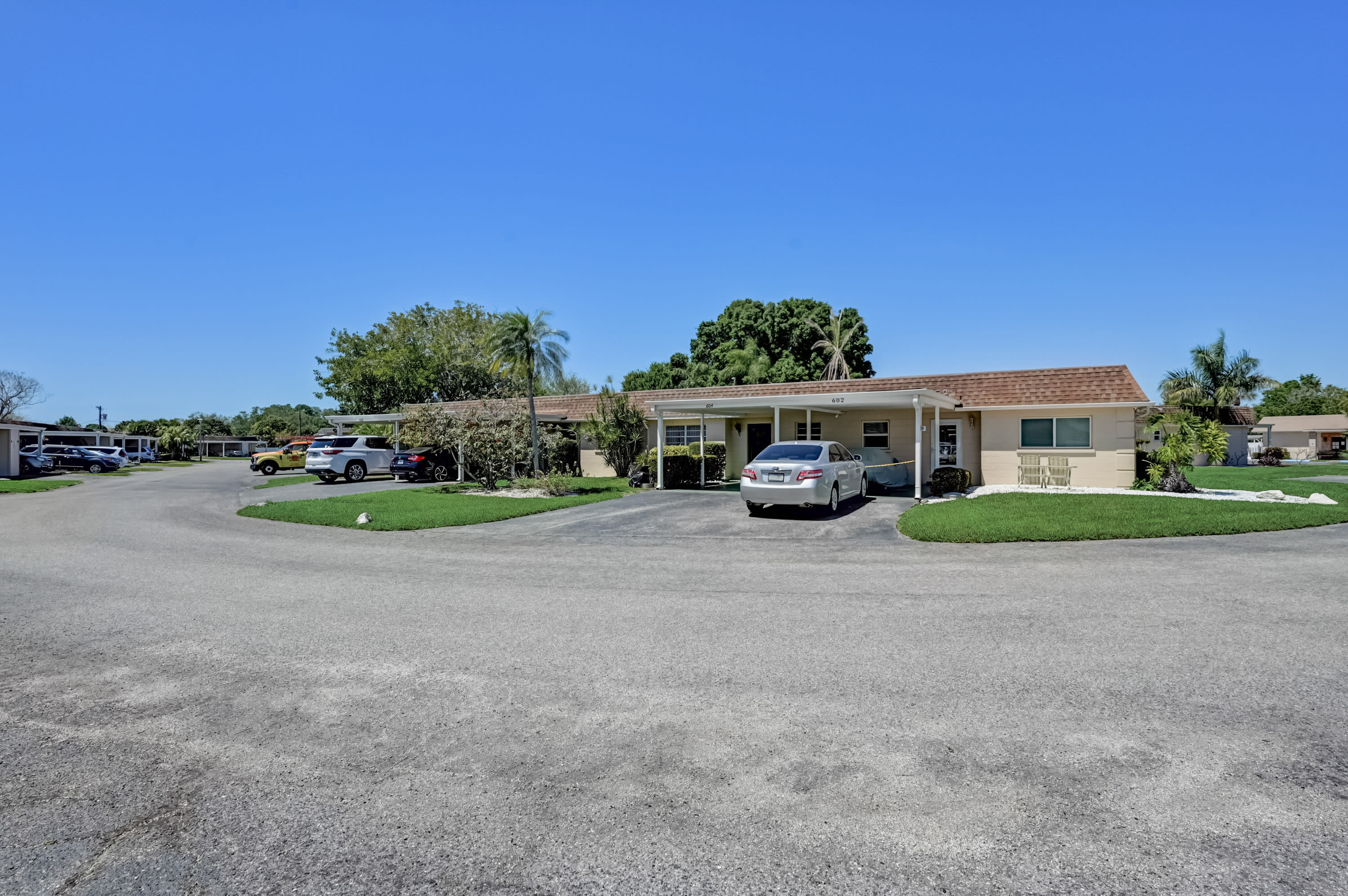 604 Park Cir 16 – photo 2