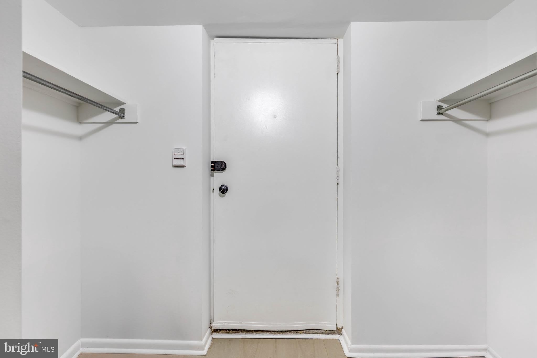 4242 PINE Street – photo 5
