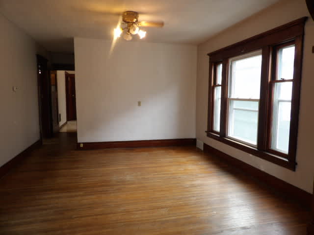 281 Woodside Ave – photo 4