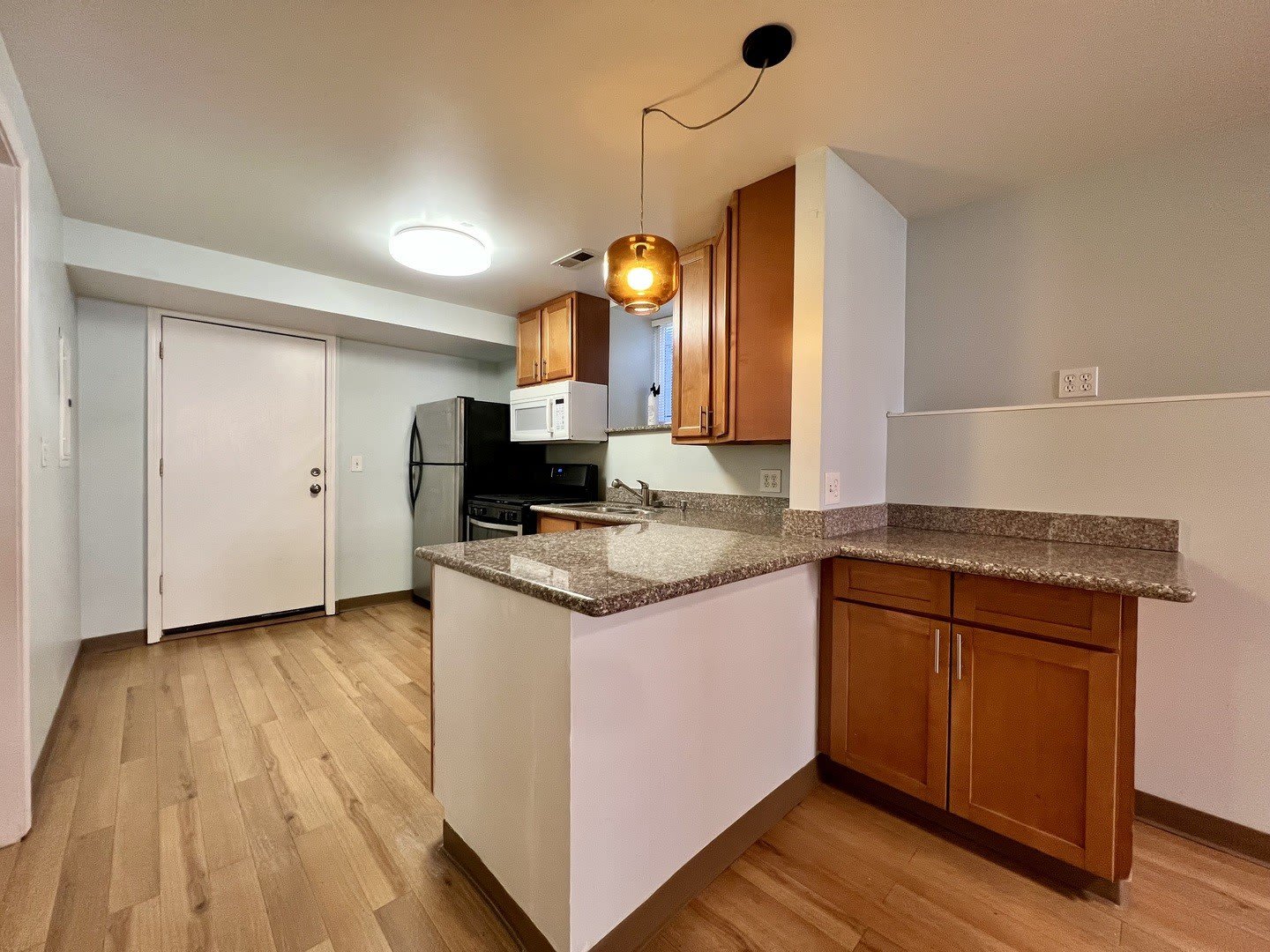 2915 N Lawndale Avenue – photo 4
