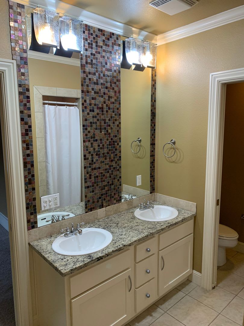 600 West Meadow – photo 5