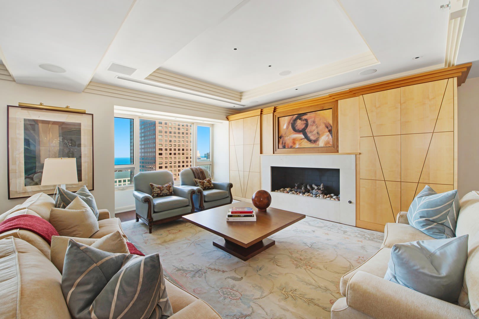 800 N MICHIGAN Avenue – photo 5