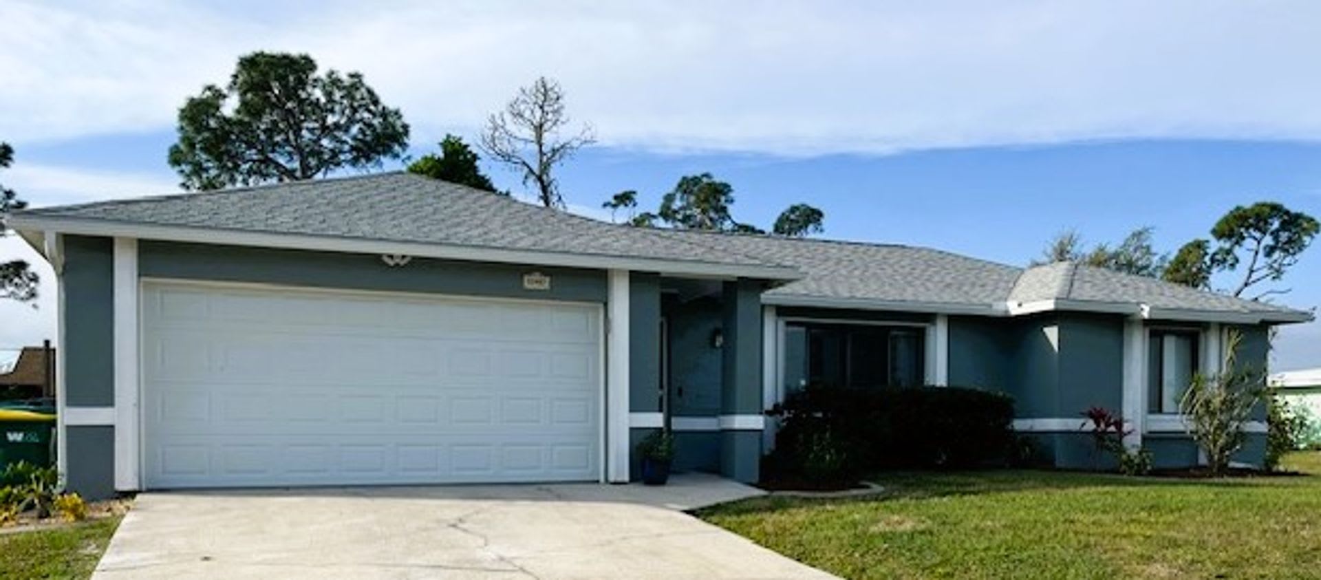 Updated 3 Bedroom 2 Bath Home W Office Your Perfect Florida Retreat Available April Through November 2026 30 Day Minimum – photo 2