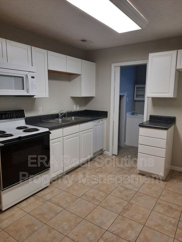 317 Bigelow St. – photo 2