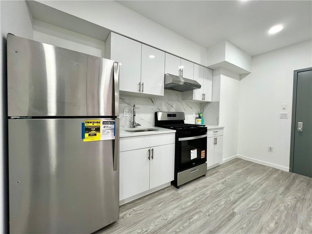 186 Erasmus Street – photo 5