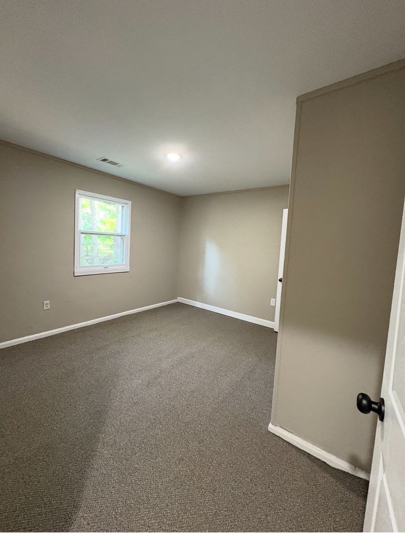 3 Bedroom 1 Bath home in Millington – photo 4