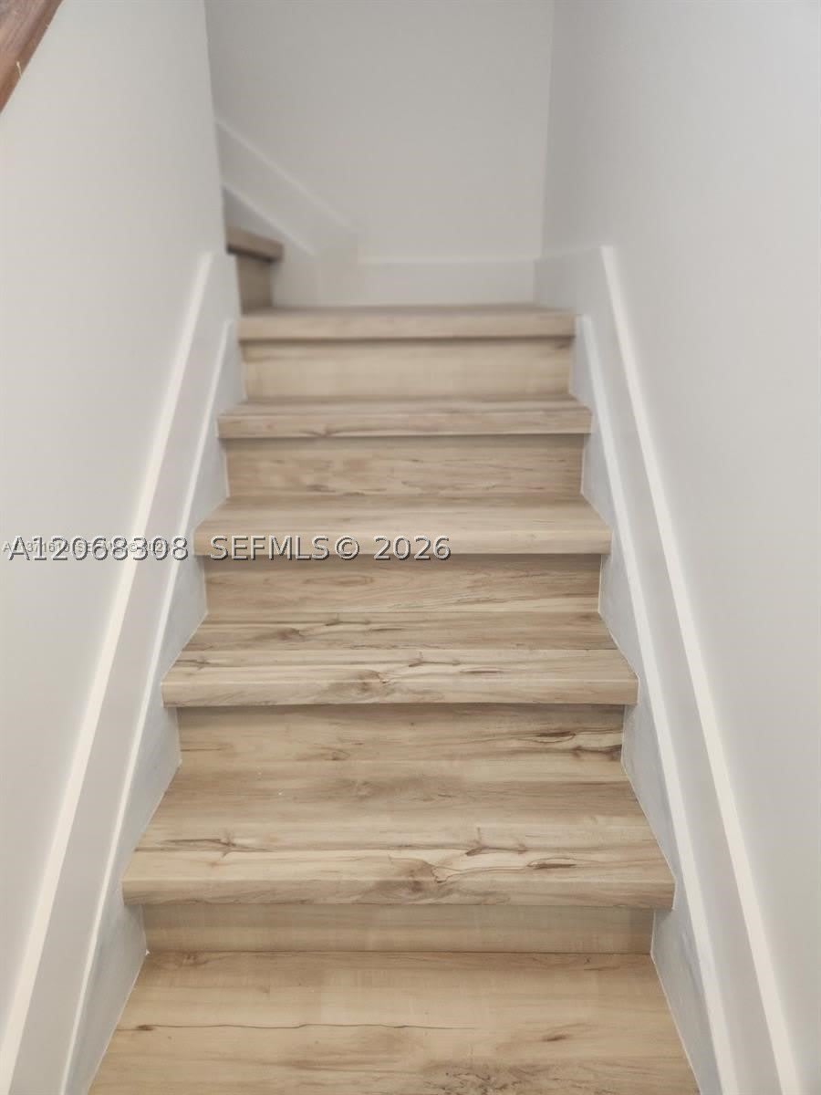 271 NE 12th Ave – photo 5