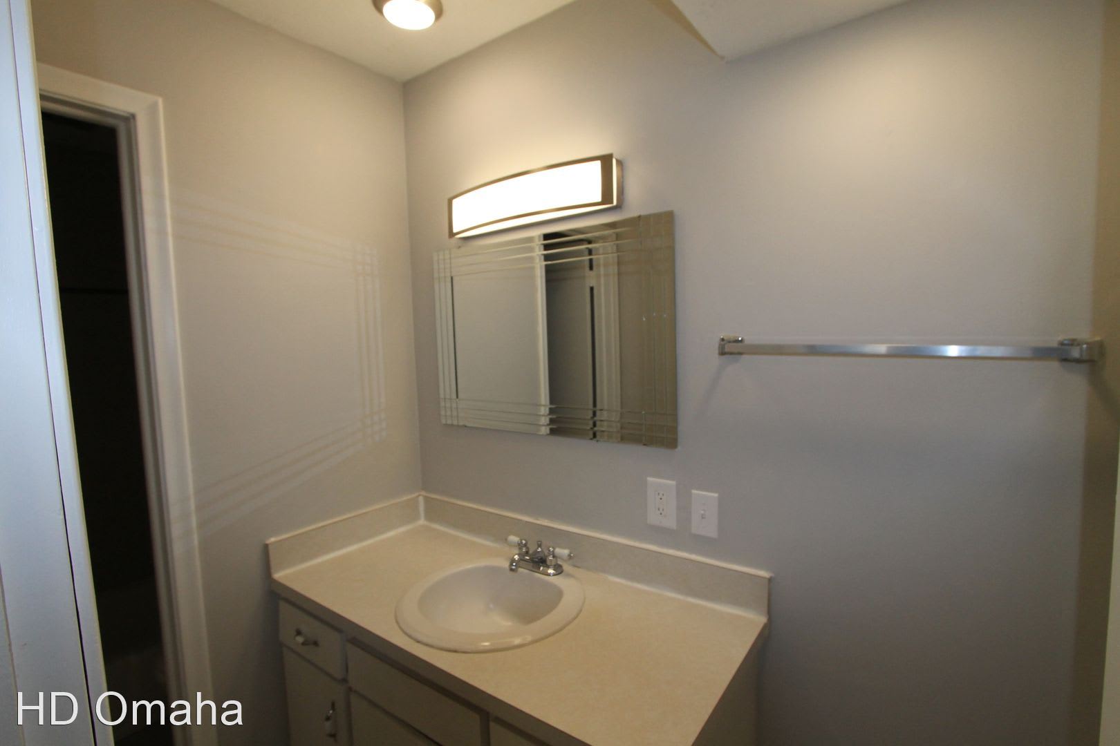 10715 O Street – photo 2
