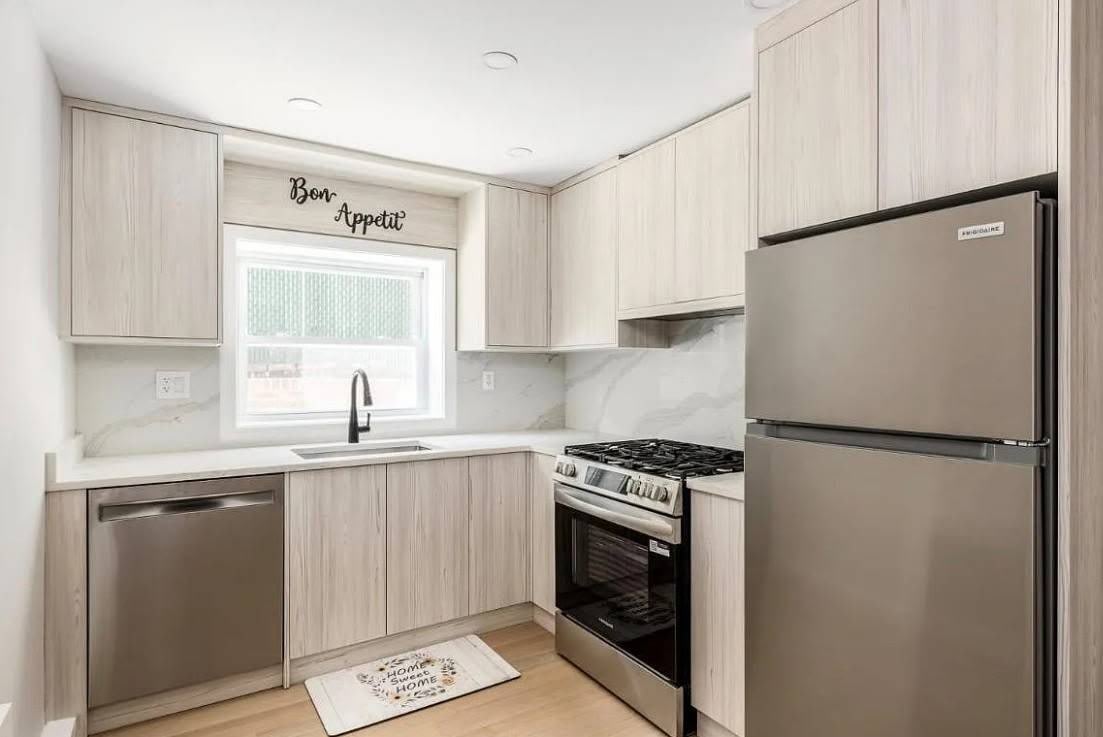 208-12 53rd Avenue – photo 2