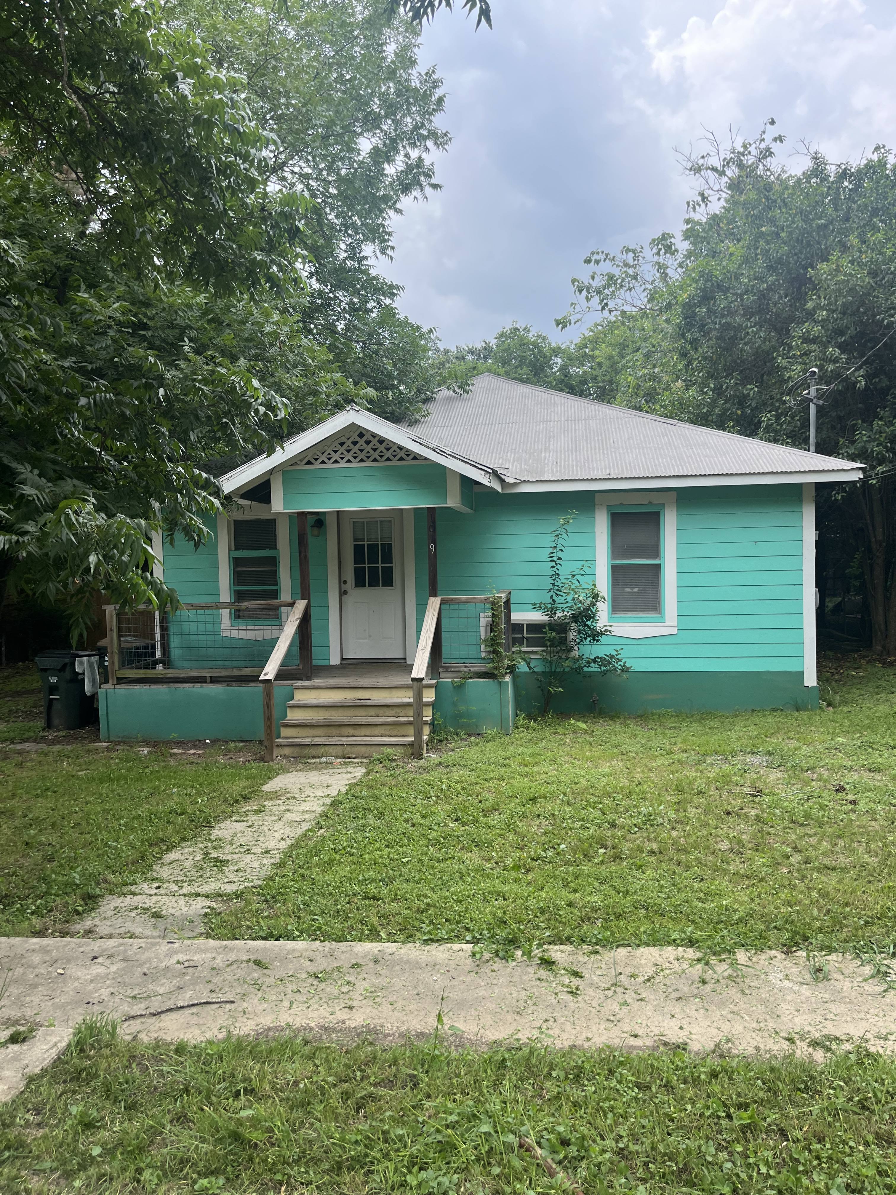 1019 West Mlk Drive – photo 2