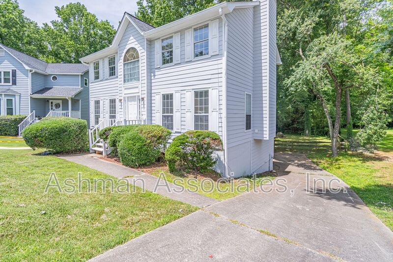 2402 Betsy Court SW – photo 3