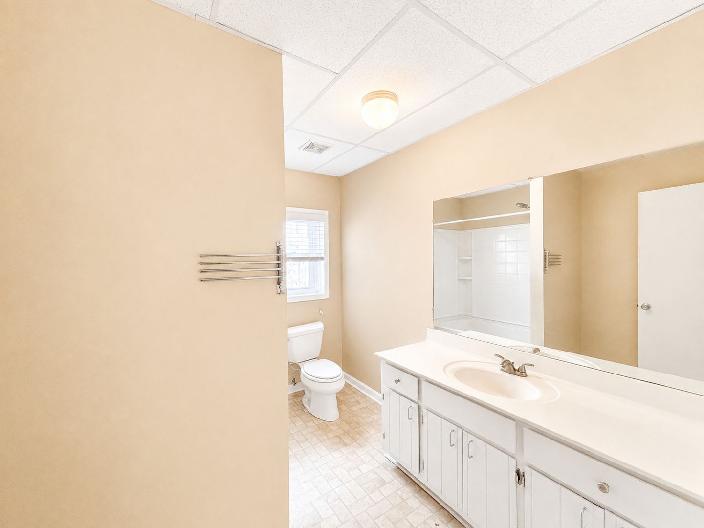 Spacious 4 Bedroom Home With The Privacy You Ve Been Looking For – photo 4