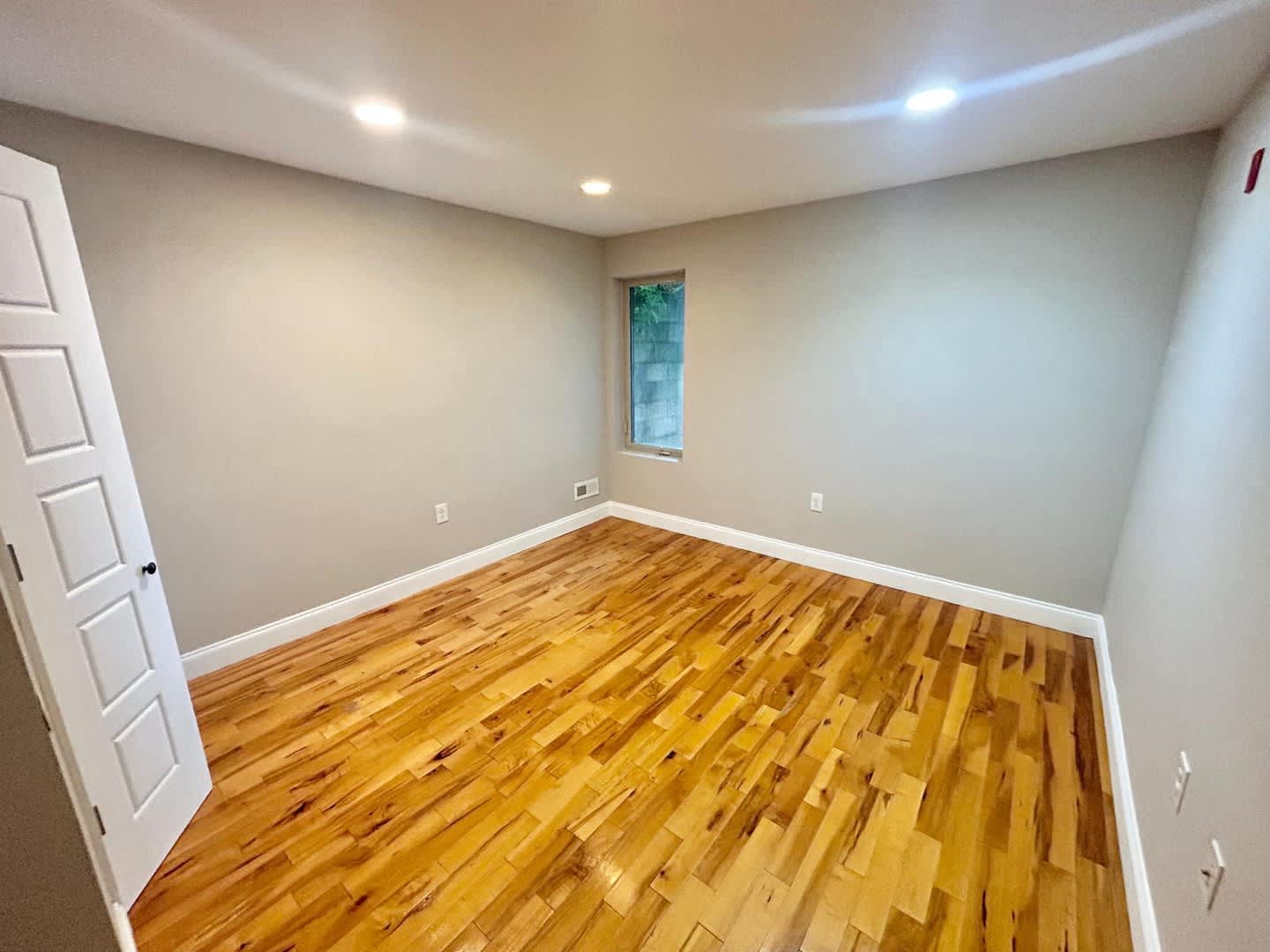 Spacious 3-Bedroom, 2-Bath Apartment with Finished Basement, Private Patio, and In-Unit Laundry – photo 3