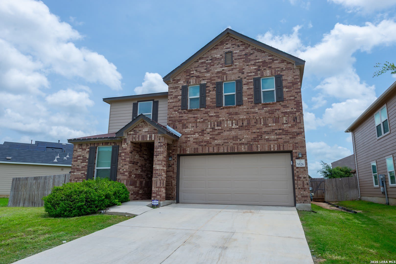 5526 CASTLE BROOK DR – photo 3