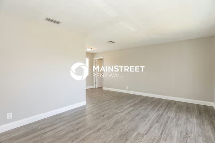 1377 Northwest 55th Avenue – photo 3
