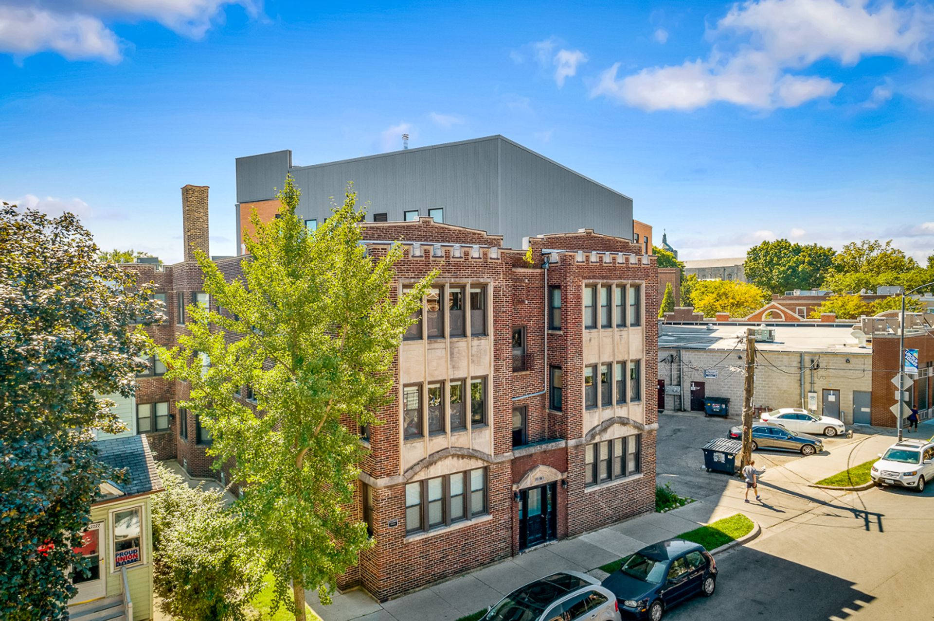 2229 35 W Wilson – photo 1