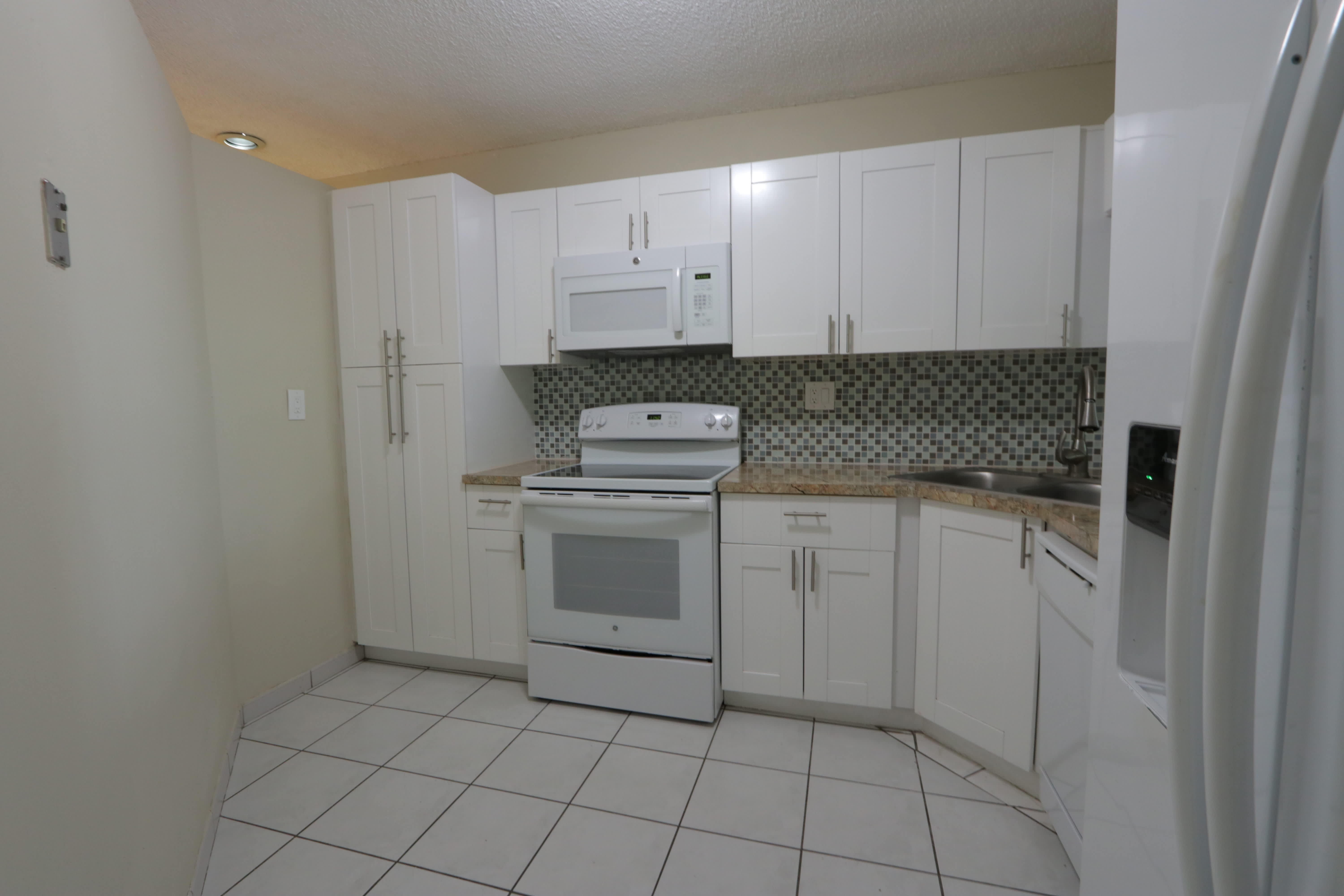 11165 NW 7th St Apt 203 – photo 2