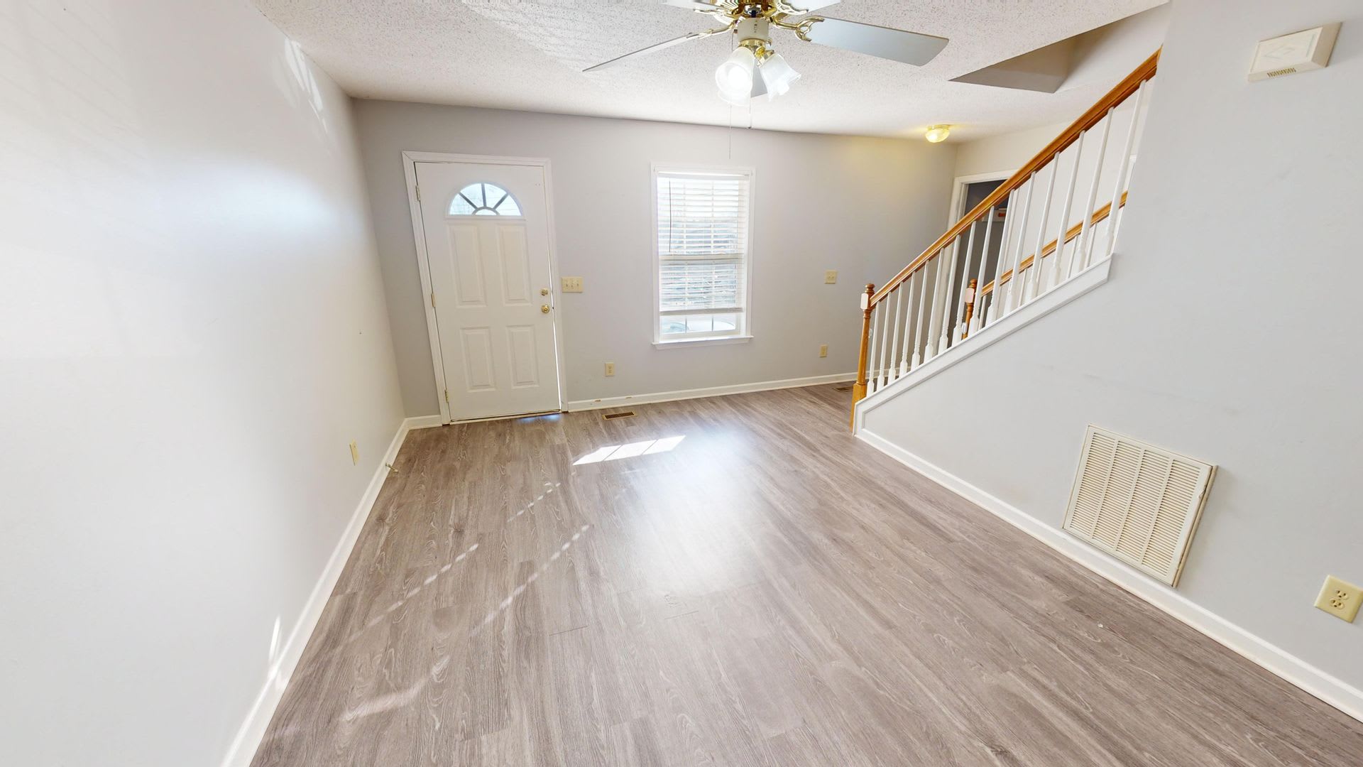 Three Bedroom Spacious Columbia, TN Townhome! – photo 4