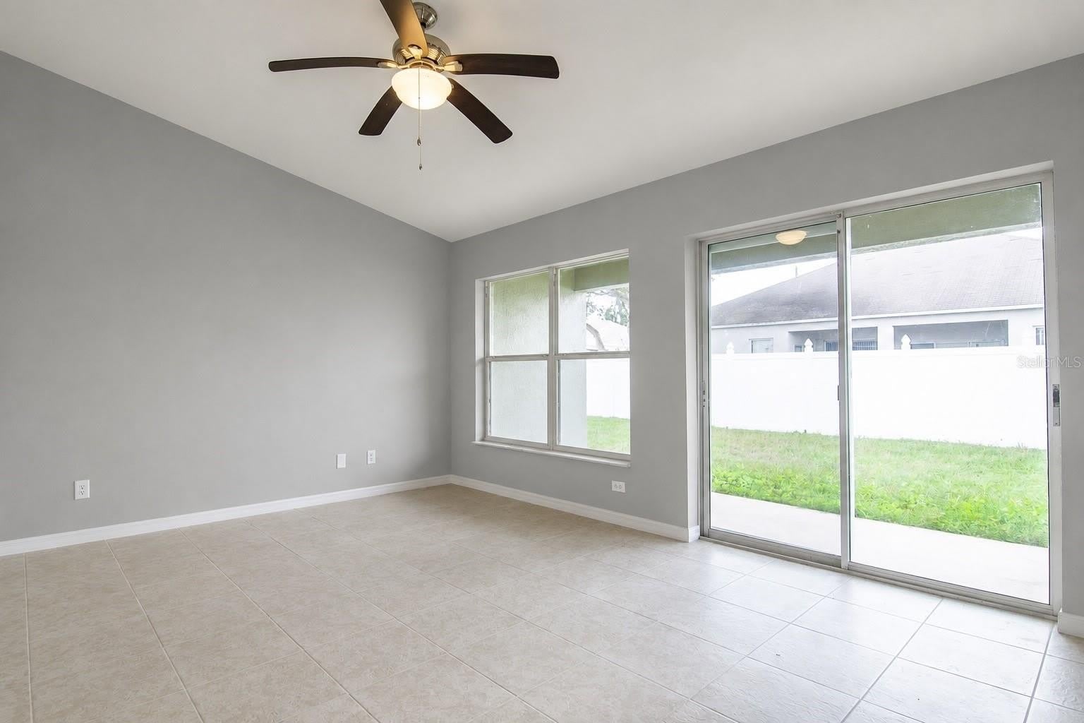 402 BRIDGEWATER Court – photo 4