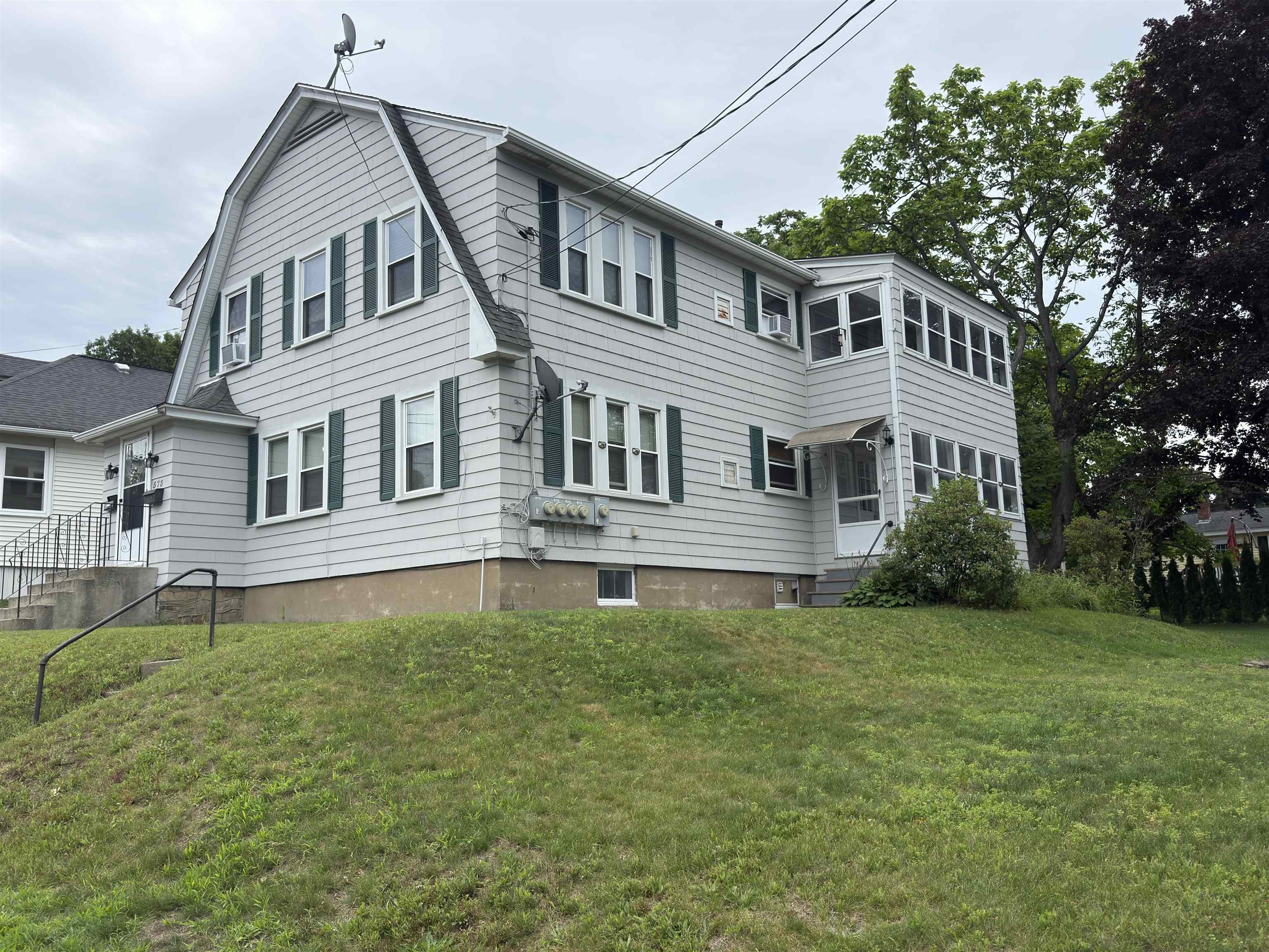 573 Spruce Street – photo 2