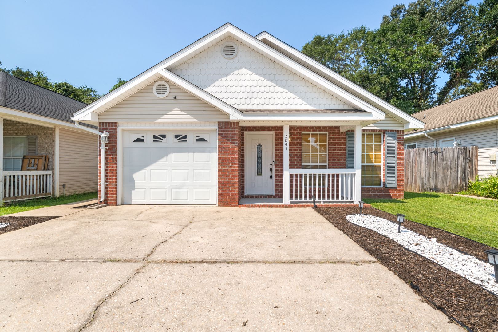 4 Bedroom Home In Quiet Neighborhood – photo 1