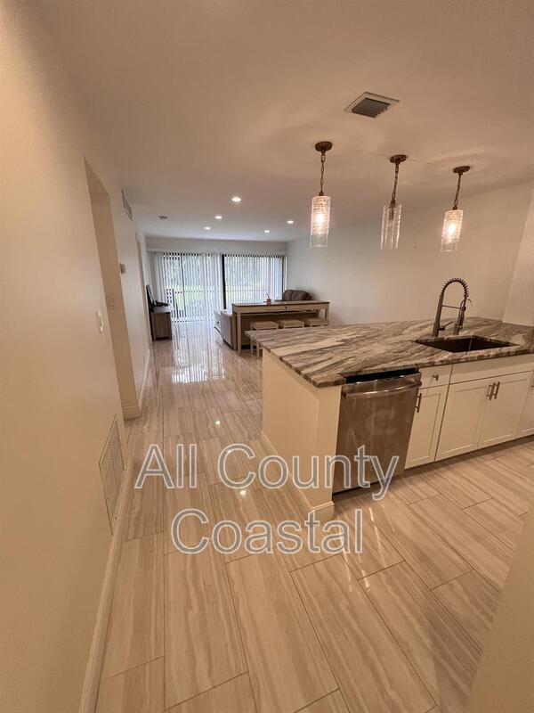 2500 Presidential Way Apt 103 – photo 1