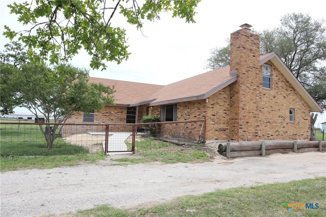 707 Old Seguin Luling – photo 1