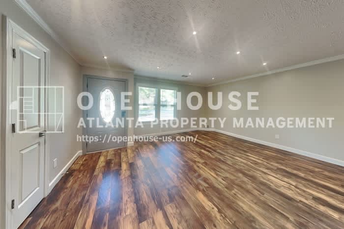 3424 Hogan Drive Northwest – photo 3
