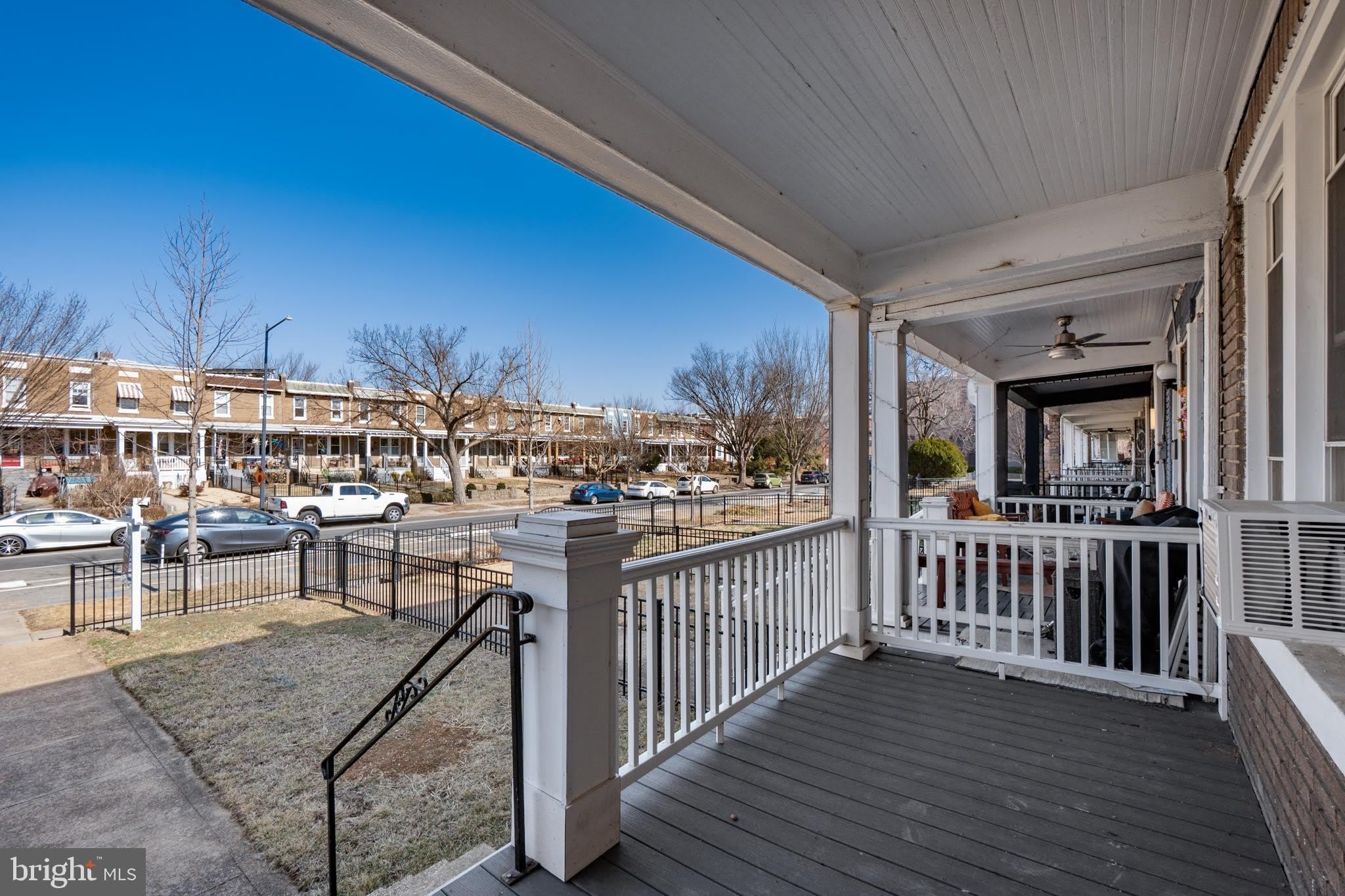 1805 Potomac Avenue Se – photo 3