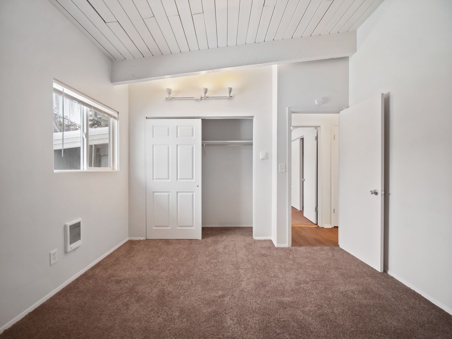 RENOVATED 2BD/1BA MILLWOOD APARTMENT – photo 3