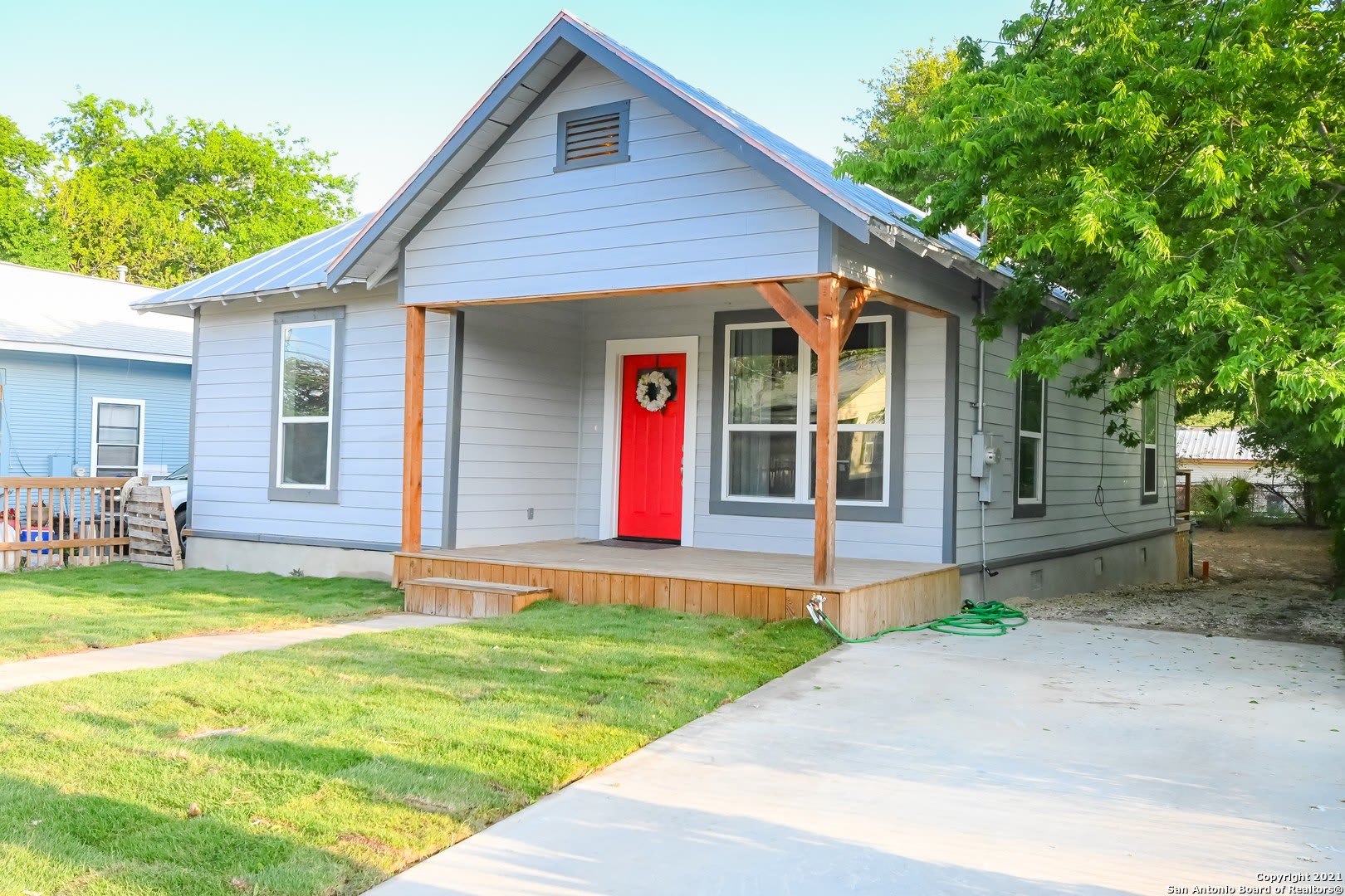 523 PORTER ST – photo 2