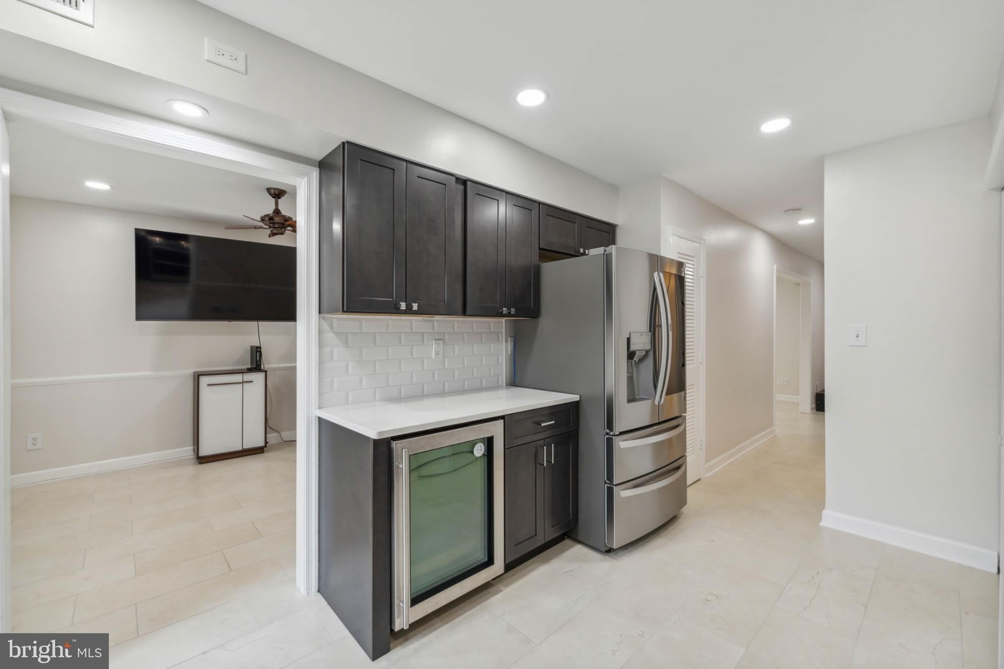 6008 WATERBURY Court – photo 5