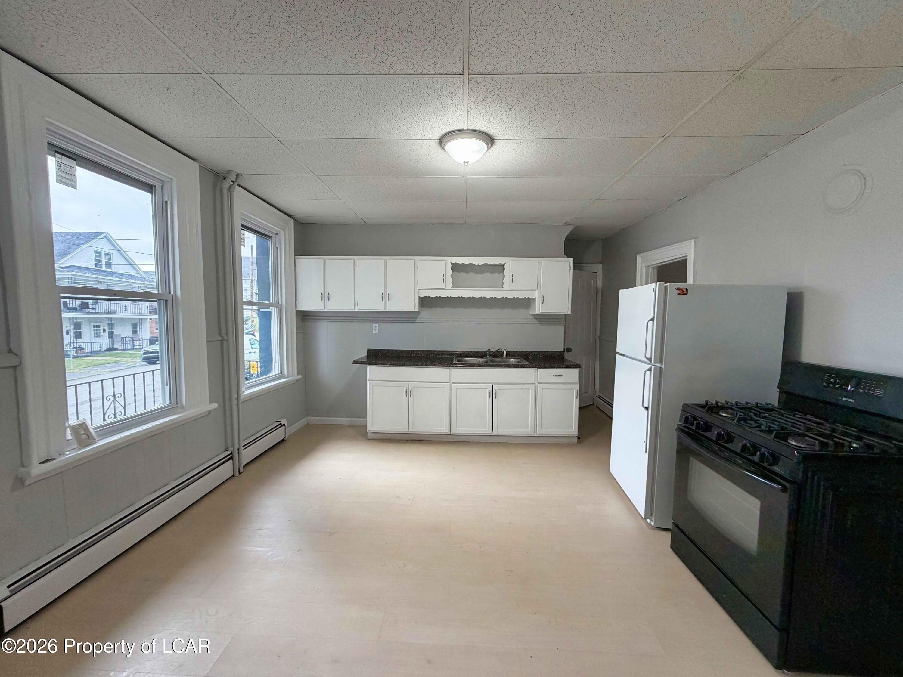 310 Oak Street – photo 4