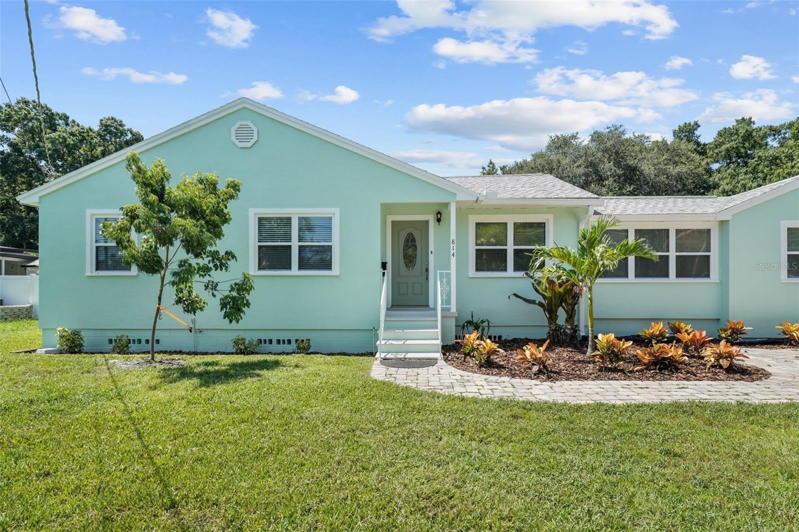 814 W INDIANA Avenue – photo 4