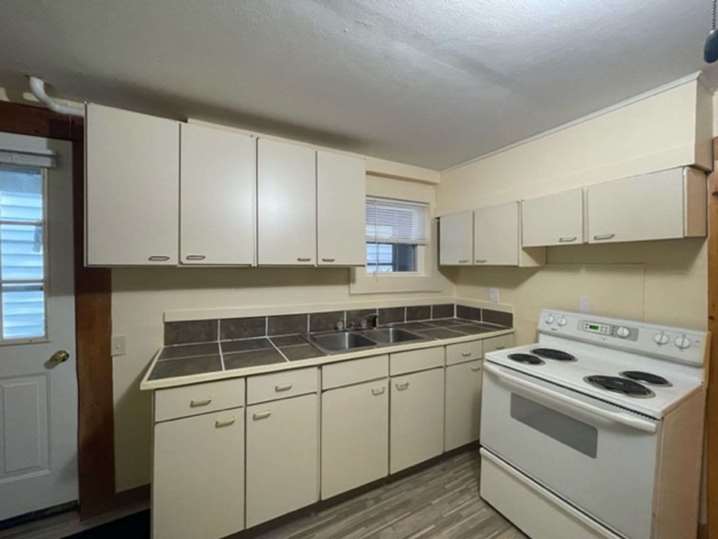 81 Summit Avenue – photo 2