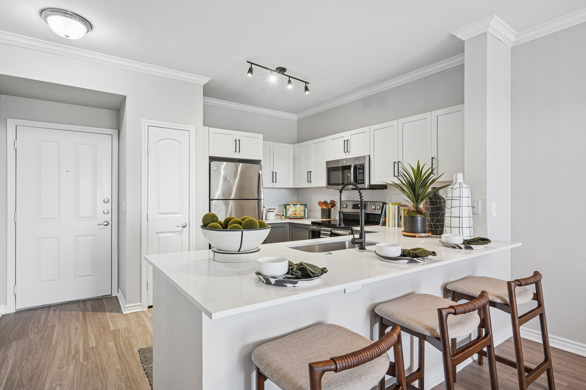 Neo At Midtown Apartments – photo 3