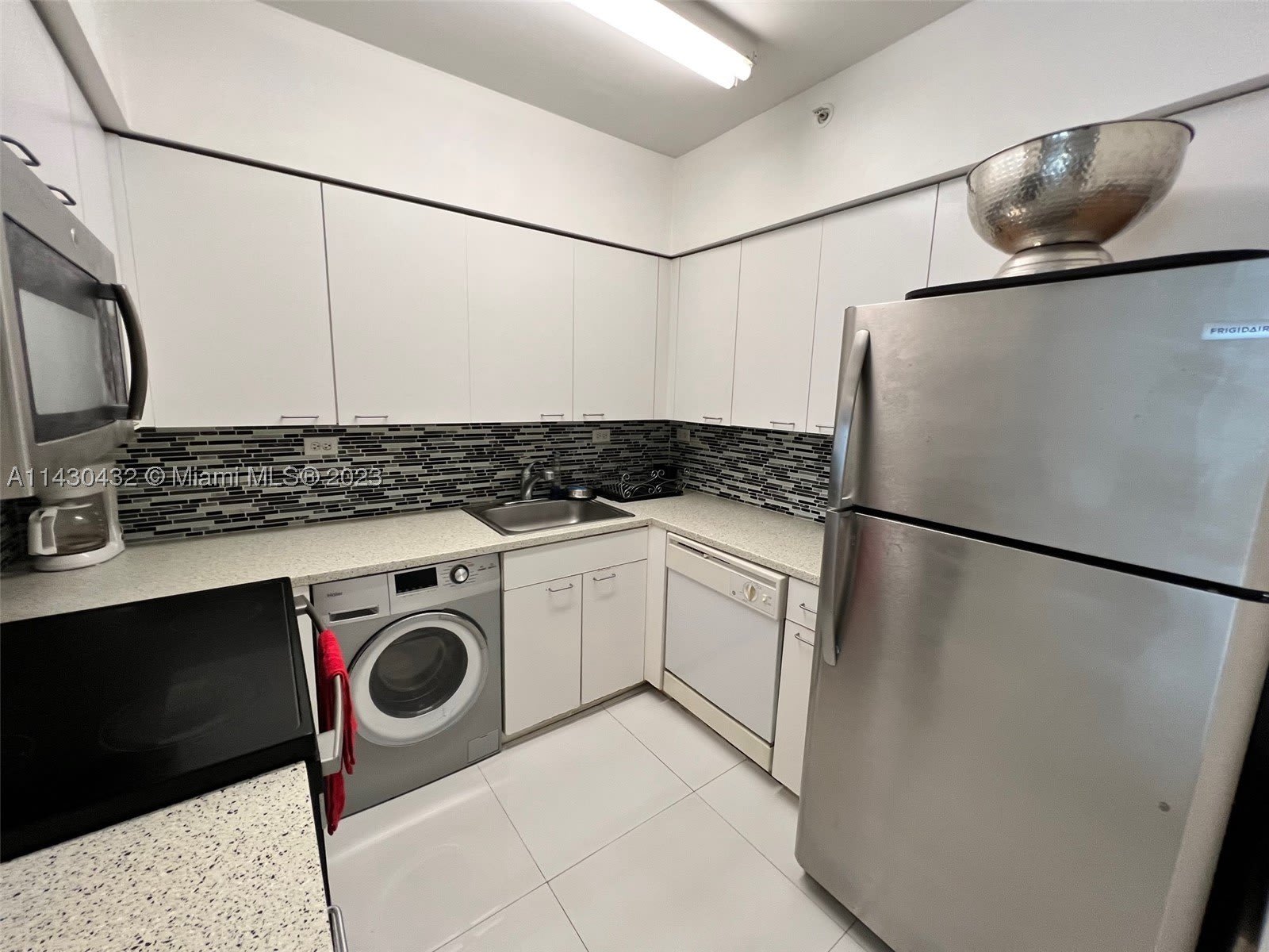 1500 Bay Rd – photo 5