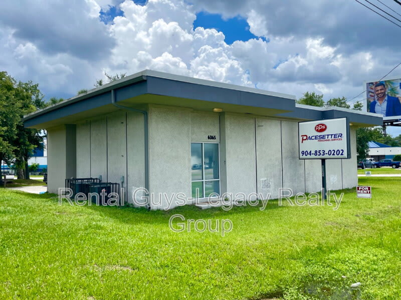 6365 Philips Highway – photo 3