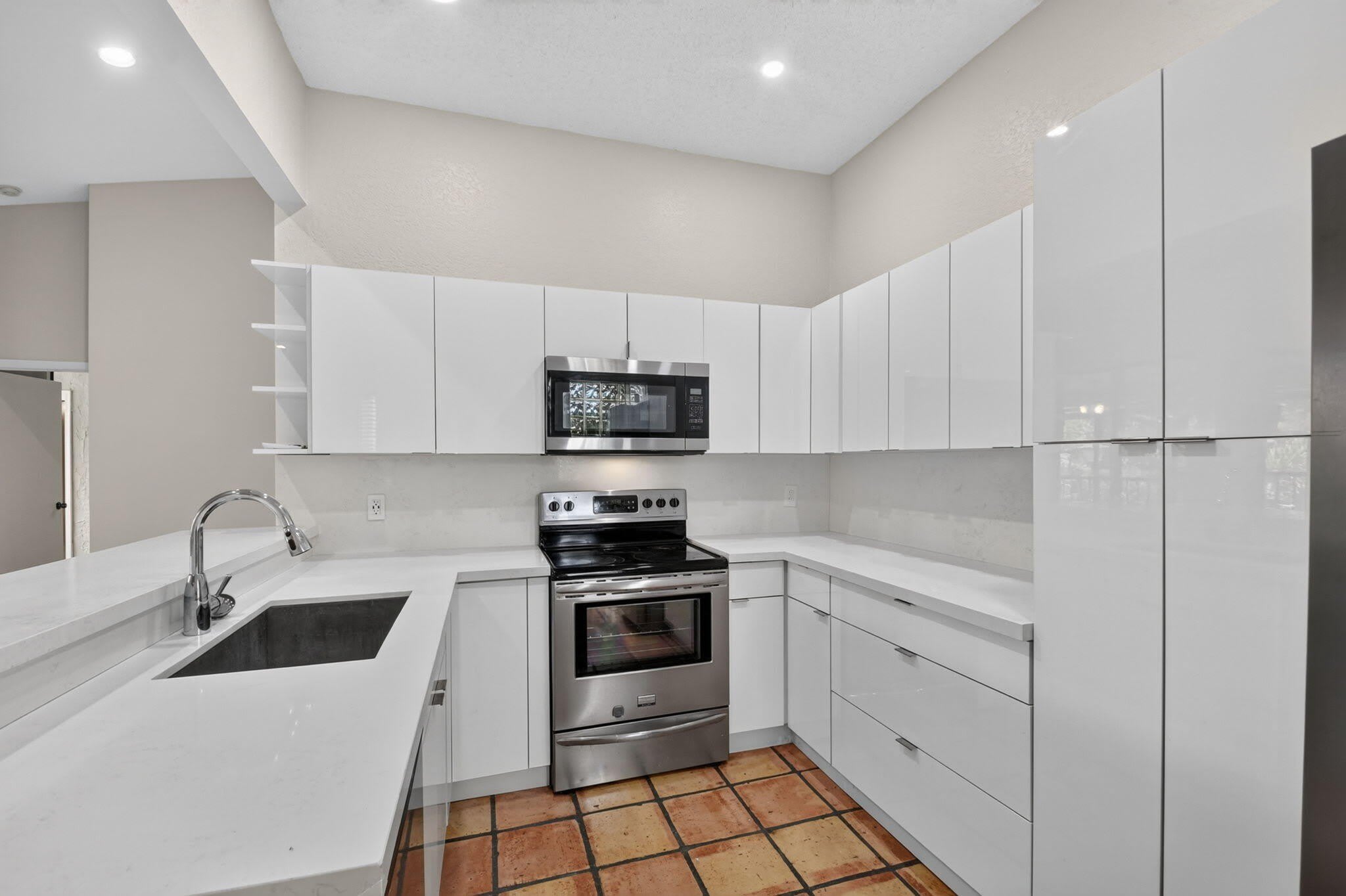 5451 Verona Drive – photo 5