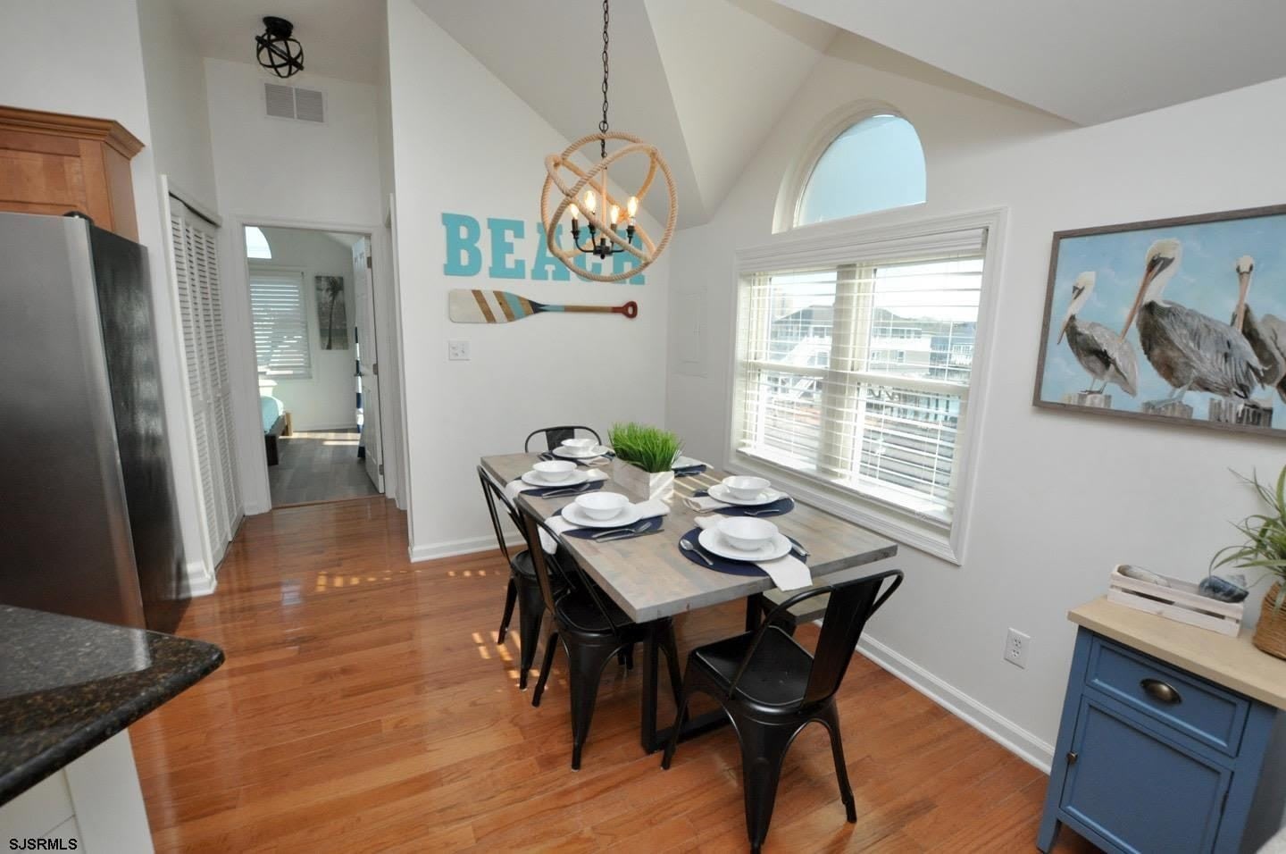 104 N Dudley Ave – photo 4