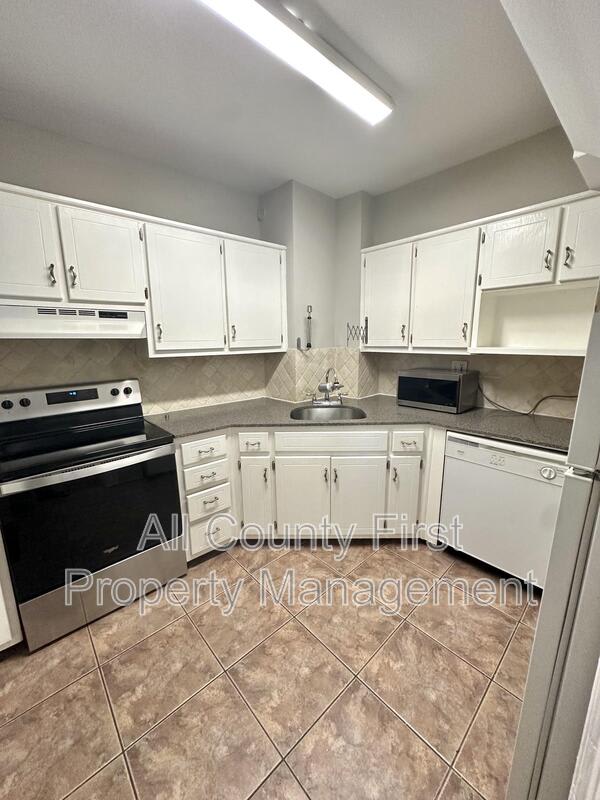 198 Ponce de Leon Ave NE – photo 4