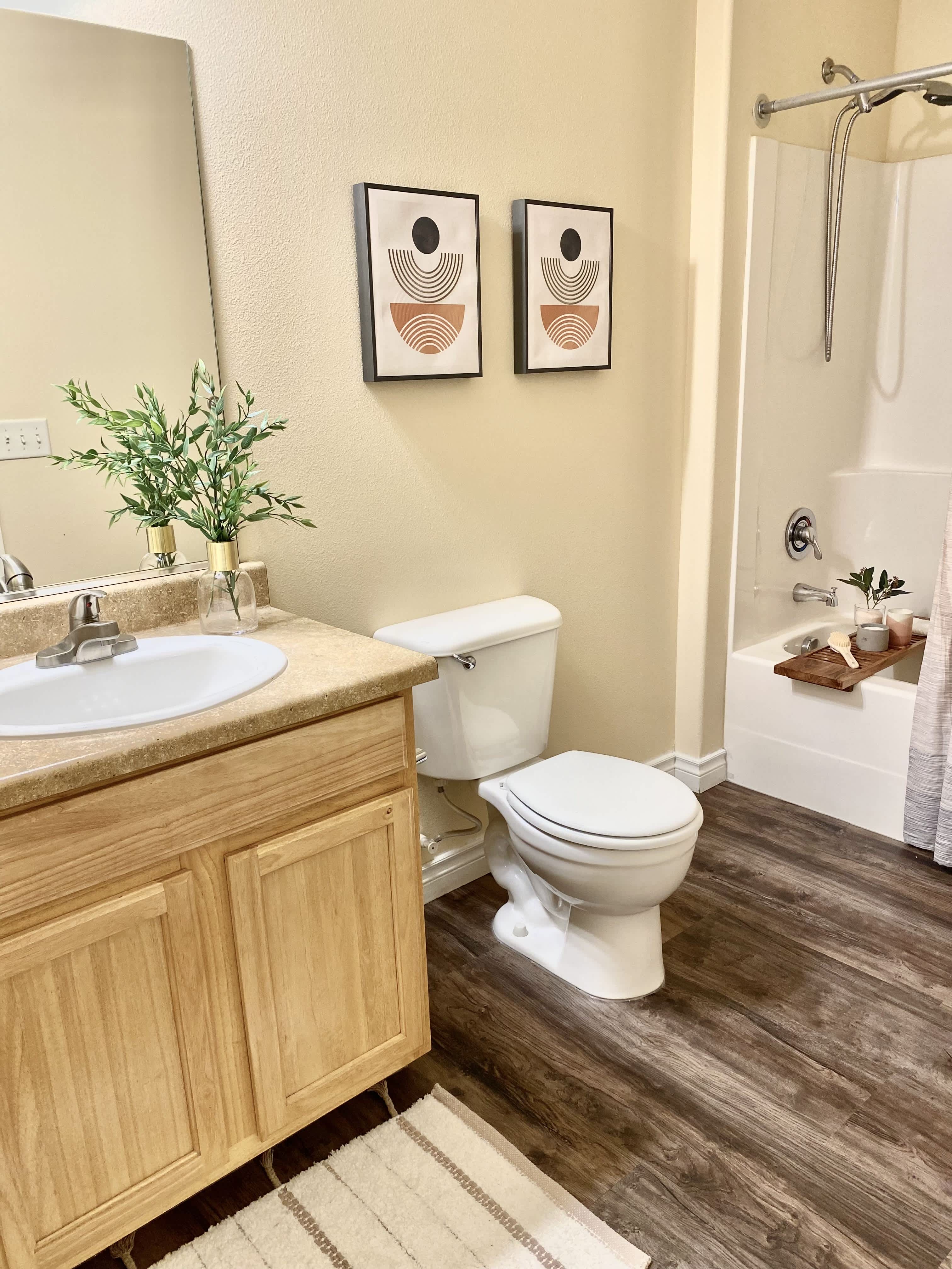 Deer Creek Apartments – photo 2