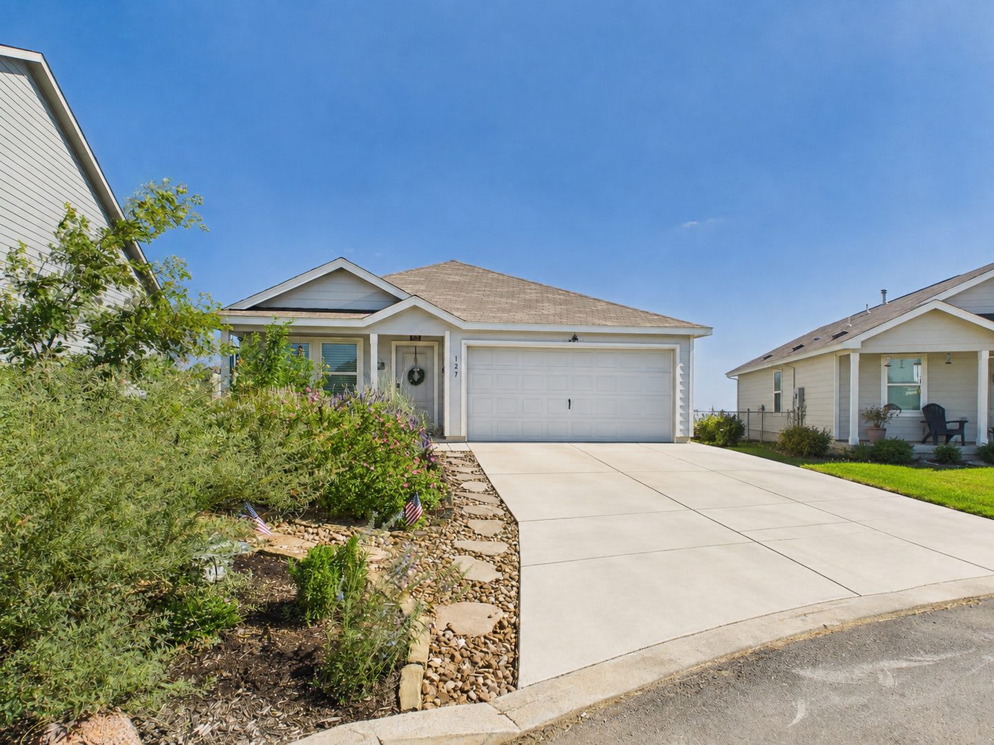 3-Bedroom Home with Updated Kitchen, Garage & Covered Porch – photo 1