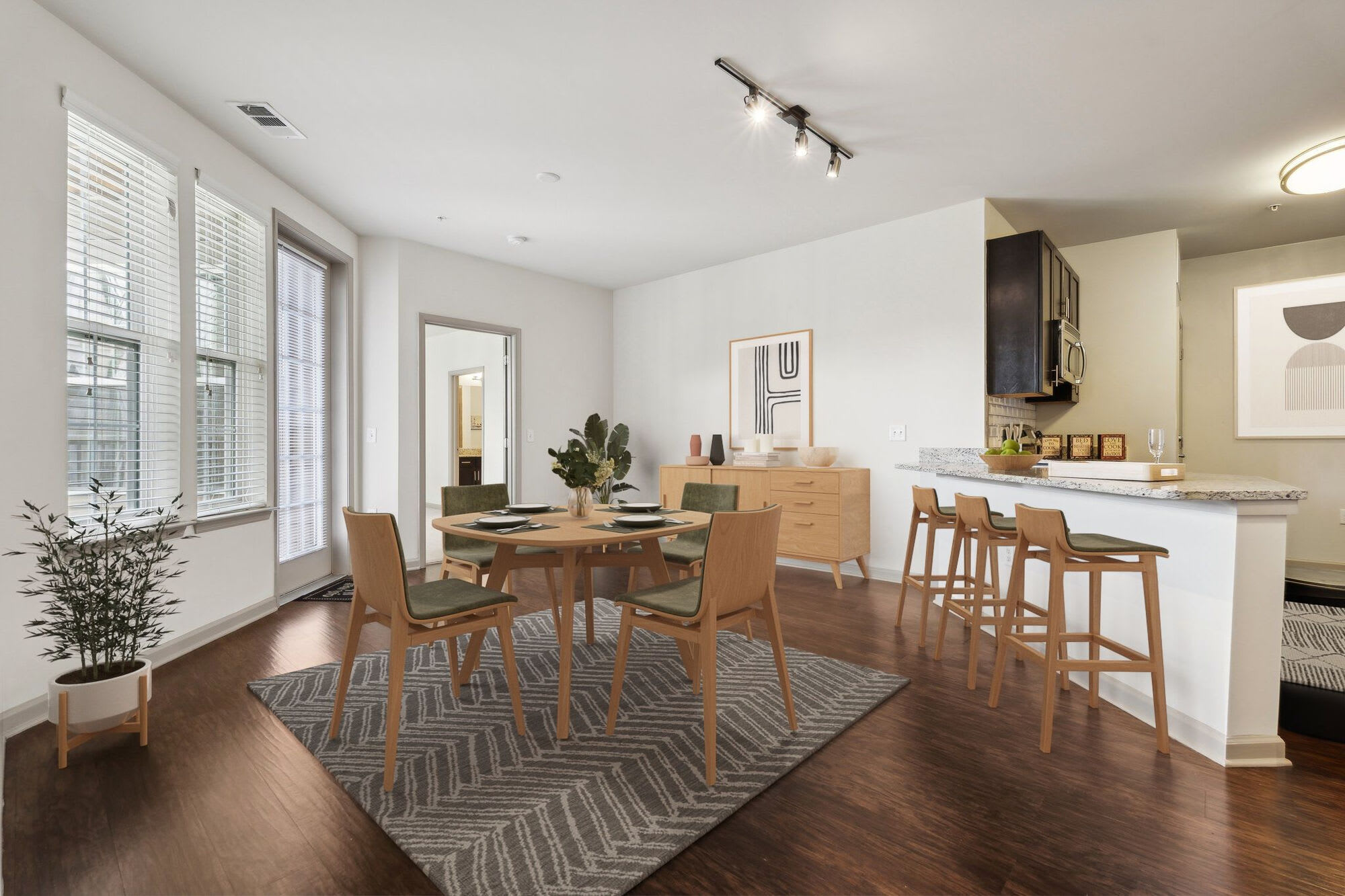 322 Baldwin – photo 2
