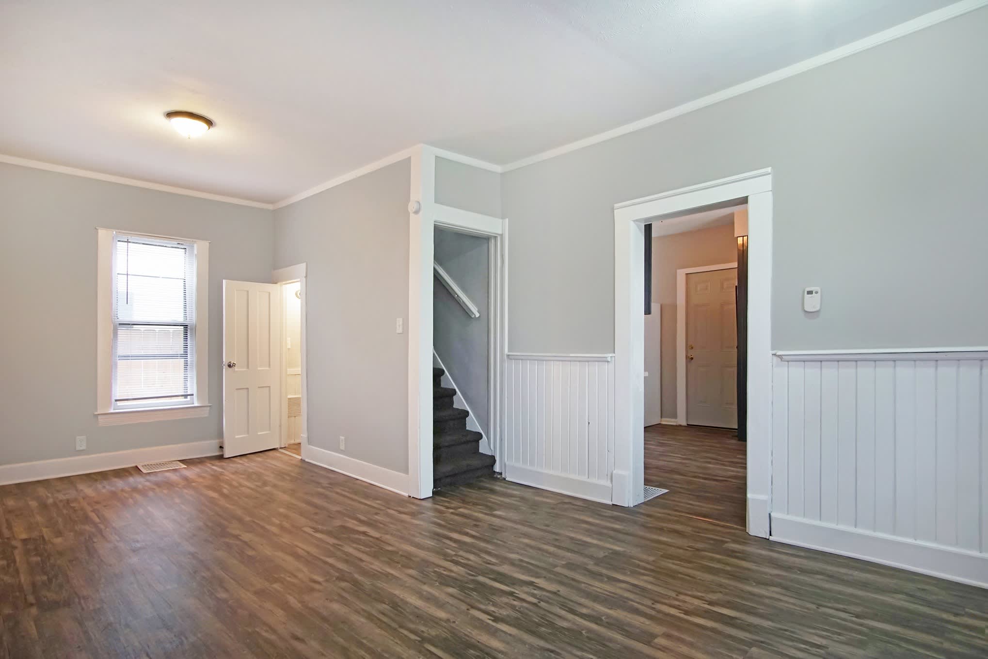 933 S Logan St – photo 2