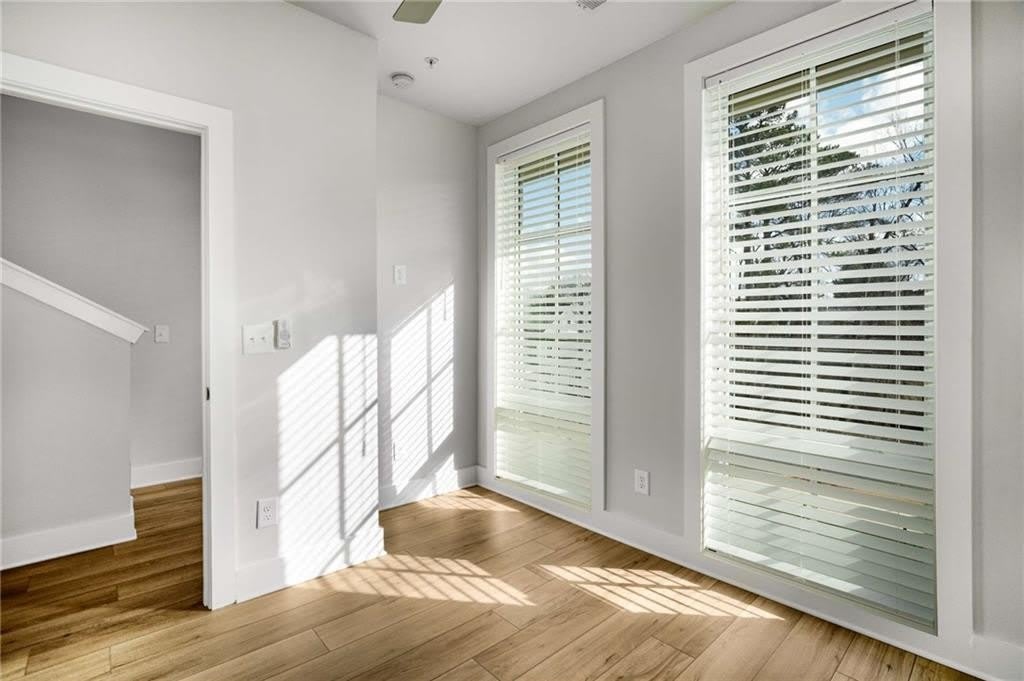 1293 Longreen Terrace NW – photo 4