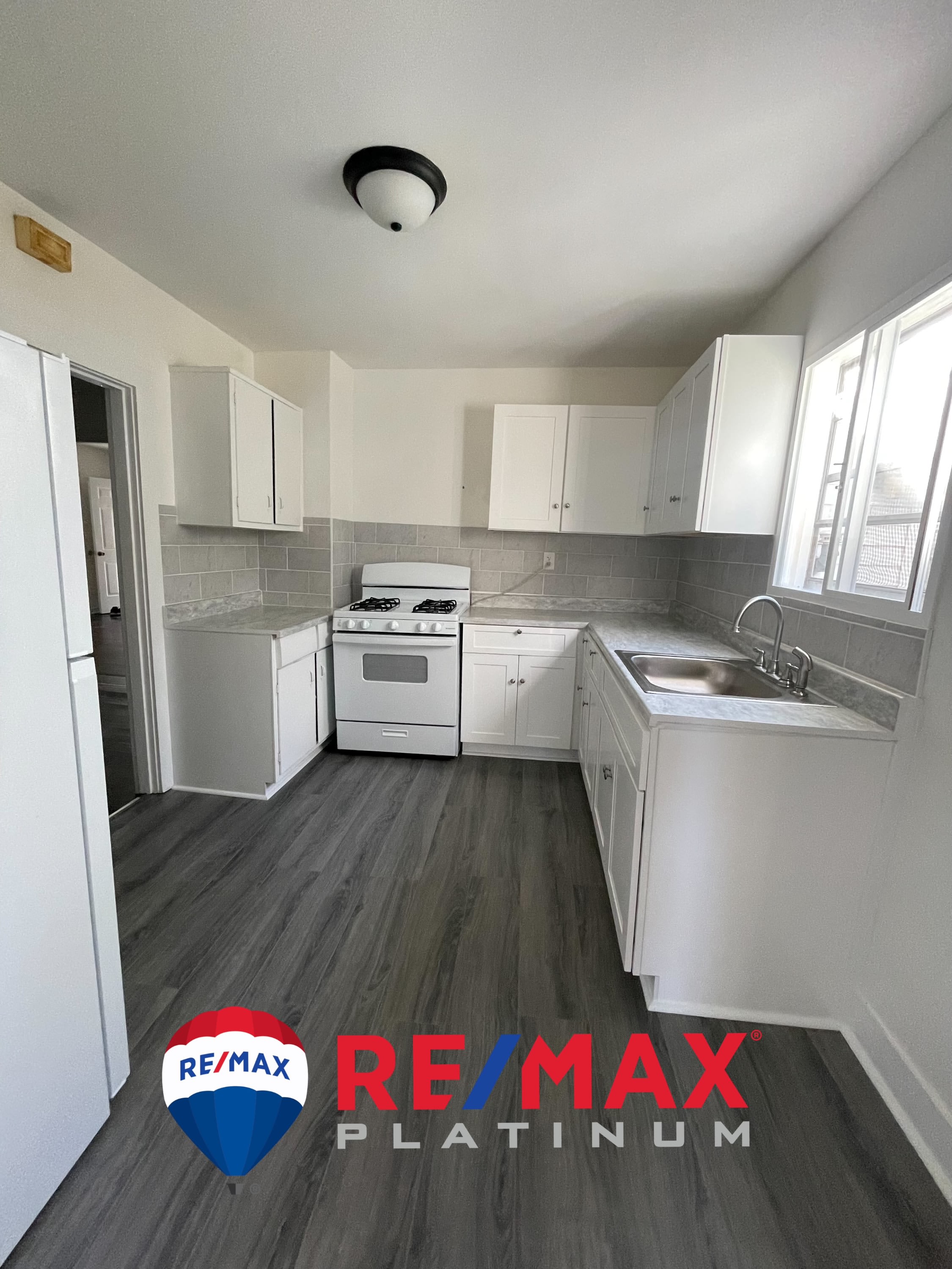605 West 26Th Avenue – photo 2