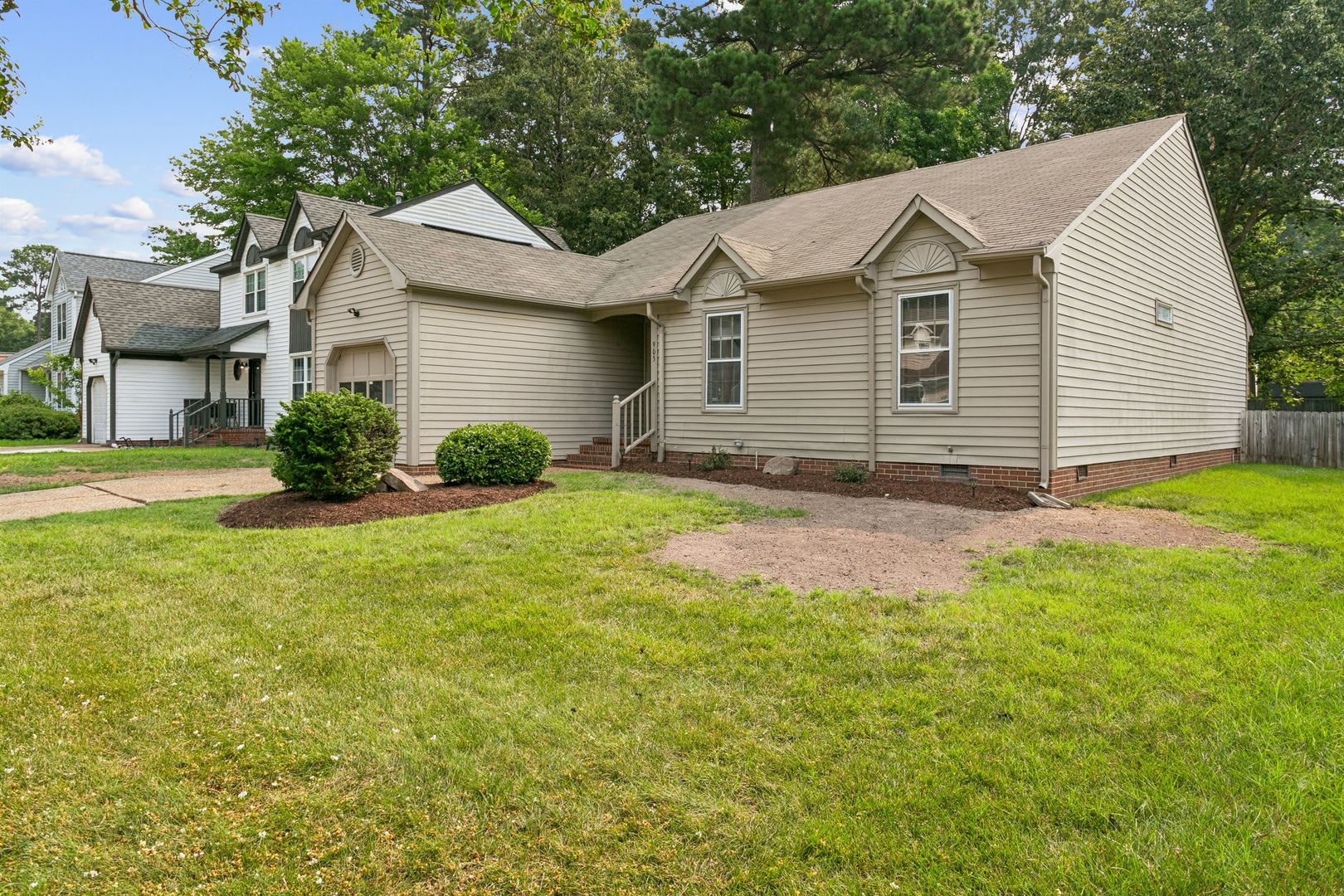 Single-Story 3BR/2BA Ranch in Colony Pines – Newport News, VA – photo 3