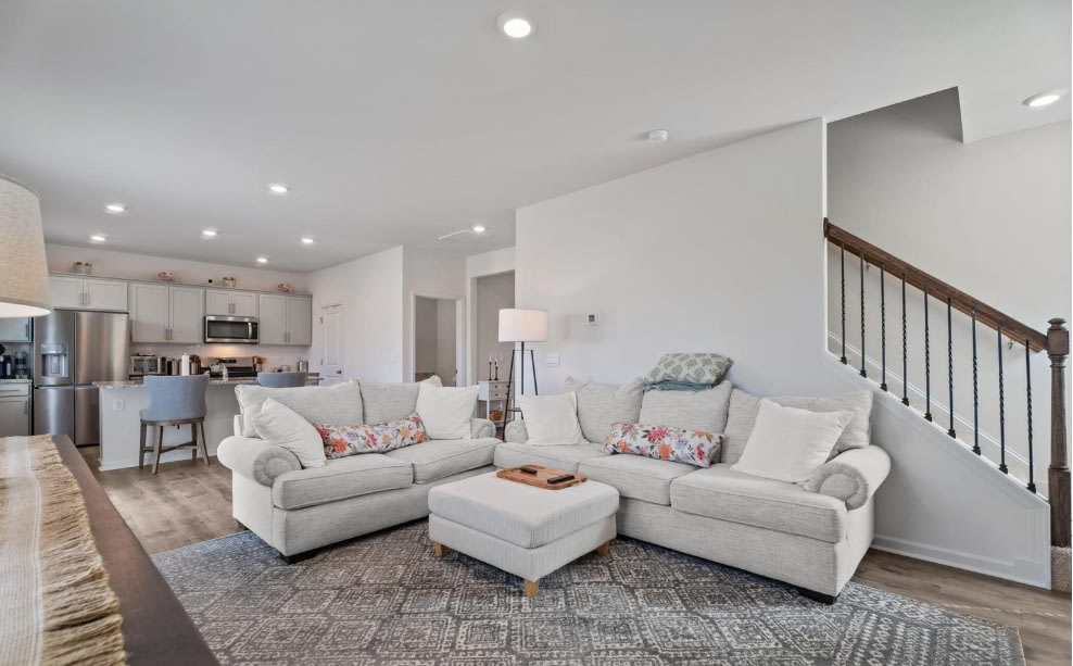 2406 Westwood Avenue West – photo 4